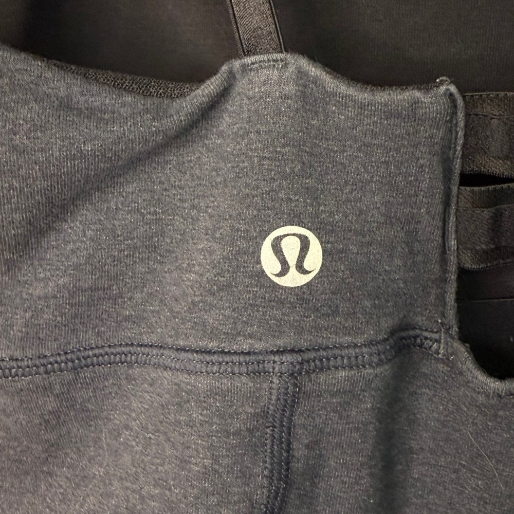 Lululemon Built-In Bra Tank Top Heathered Deep Coal Gray Size 8 – Connect Straps - Picture 5 of 8